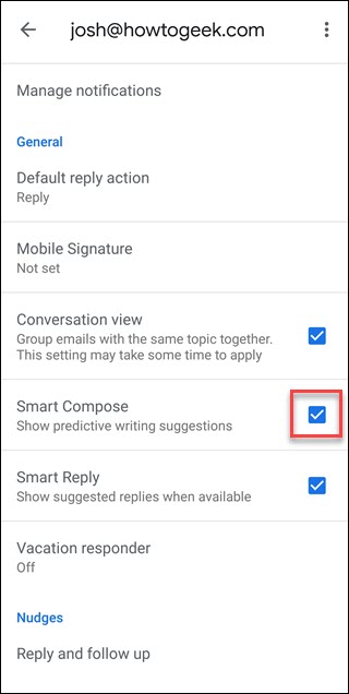 Pagina delle impostazioni di Gmail con una casella intorno al segno di spunta per Smart Compose