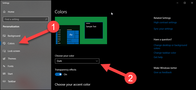 Pagina delle impostazioni del colore di Windows con frecce che puntano ai colori e alle opzioni del tema