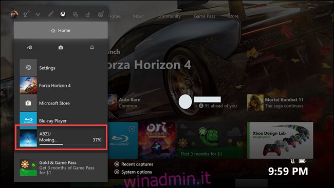 Sottomenu principale di Xbox One con callout sul gioco Abzu in trasferimento.