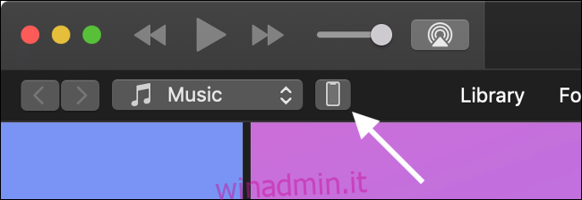 Fai clic sull'icona del dispositivo nell'angolo in alto a destra in iTunes.