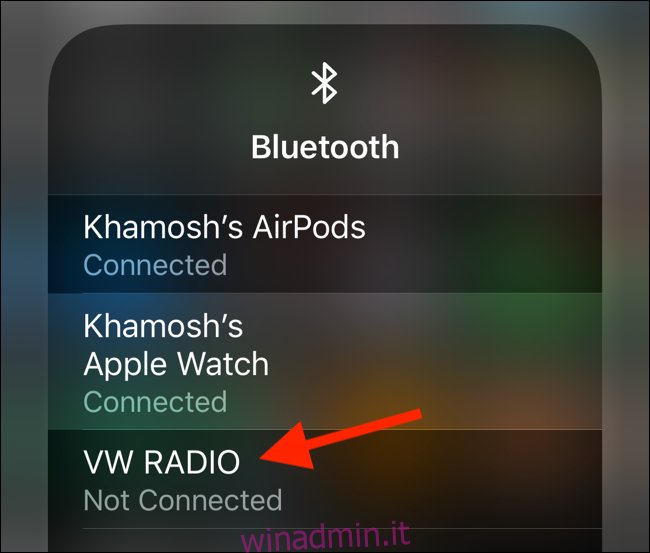 Toccare un dispositivo Bluetooth dal pannello per selezionarlo