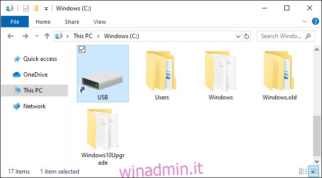 Unità USB montata come cartella su Windows 10.