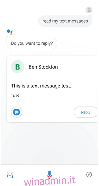 L'app Assistente Google su uno smartphone che chiede se si desidera rispondere a un messaggio di testo.