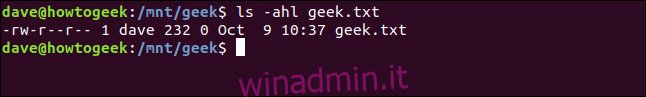 ls -ahl geek.txt in una finestra di terminale