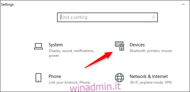 Seleziona l'opzione Dispositivi nel menu Impostazioni