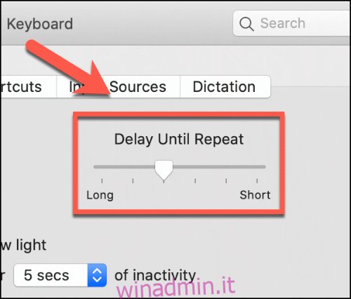 Sposta il cursore Ritardo fino alla ripetizione su e giù per influire sul ritardo di ripetizione della tastiera del Mac