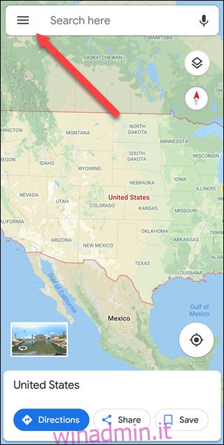 App di Google Maps con freccia che punta al menu Hamburger