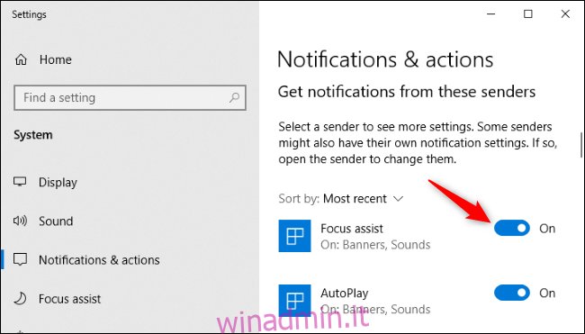 Disattivazione delle notifiche per un'app nelle Impostazioni di Windows 10.