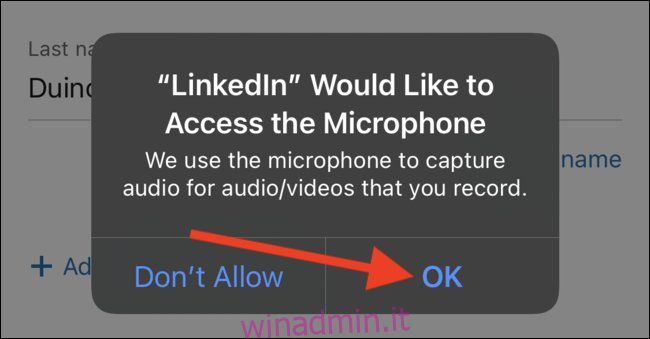Concedi all'app LinkedIn l'autorizzazione ad accedere al microfono del tuo telefono