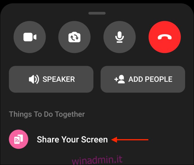 Tocca Condividi lo schermo su Messenger per Android
