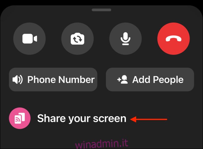Tocca Condividi lo schermo su Messenger per iPhone