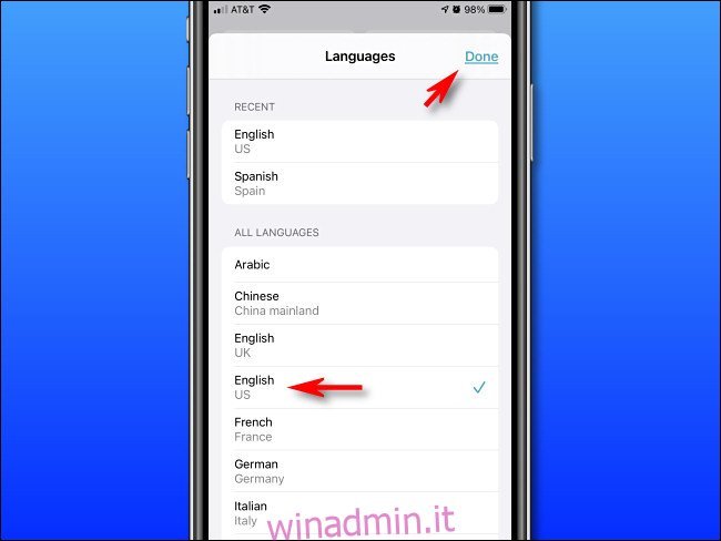 In Apple Translate su iPhone, seleziona una lingua dall'elenco, quindi tocca 