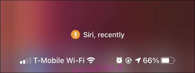 Un iPhone Control Center che mostra Siri ha recentemente utilizzato il microfono.