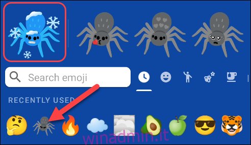 Seleziona la seconda emoji e il tuo mash-up personalizzato apparirà in alto a sinistra.
